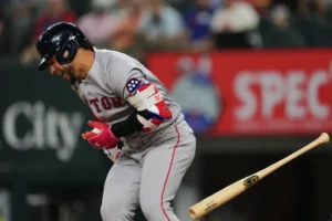 Willson Contreras sale lesionado por pelotazo