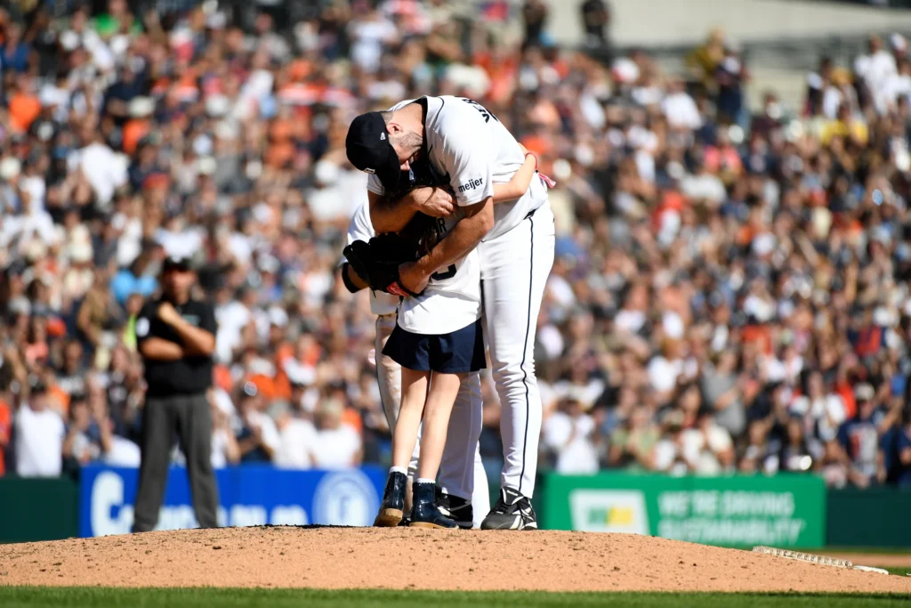 El histórico momento de Justin Verlander con su hija que quedará en los libros de historia (+Video) 1 Justin Verlander se despide de MLB