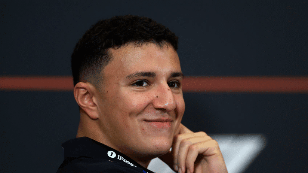 Red Bull confirma que Hadjar tiene un contrato a largo plazo en la F1 1 Hadjar