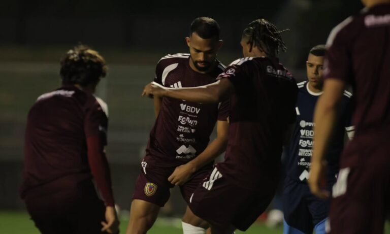 Home 29 Venezuela enfrenta este lunes a Japón en su primer duelo de la gira por Asia.