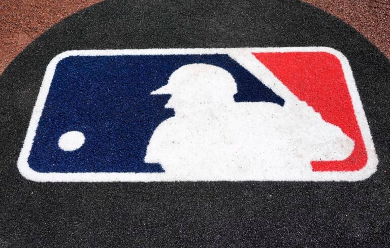 Home 30 MLB