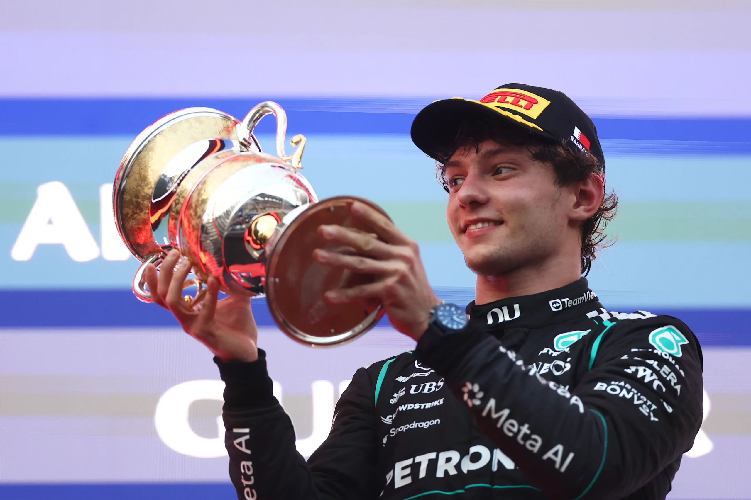 Previa: GP de Singapur 2026 ¿Ganará Verstappen por primera vez en Marina Bay? 7 KUALA LUMPUR, MALASIA - 04 DE OCTUBRE: Andrea Kimi Antonelli de Italia, segundo clasificado, y Mercedes AMG