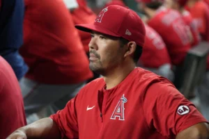 Home 21 Kurt Suzuki es despedido como manager de Angelinos de Los Ángeles