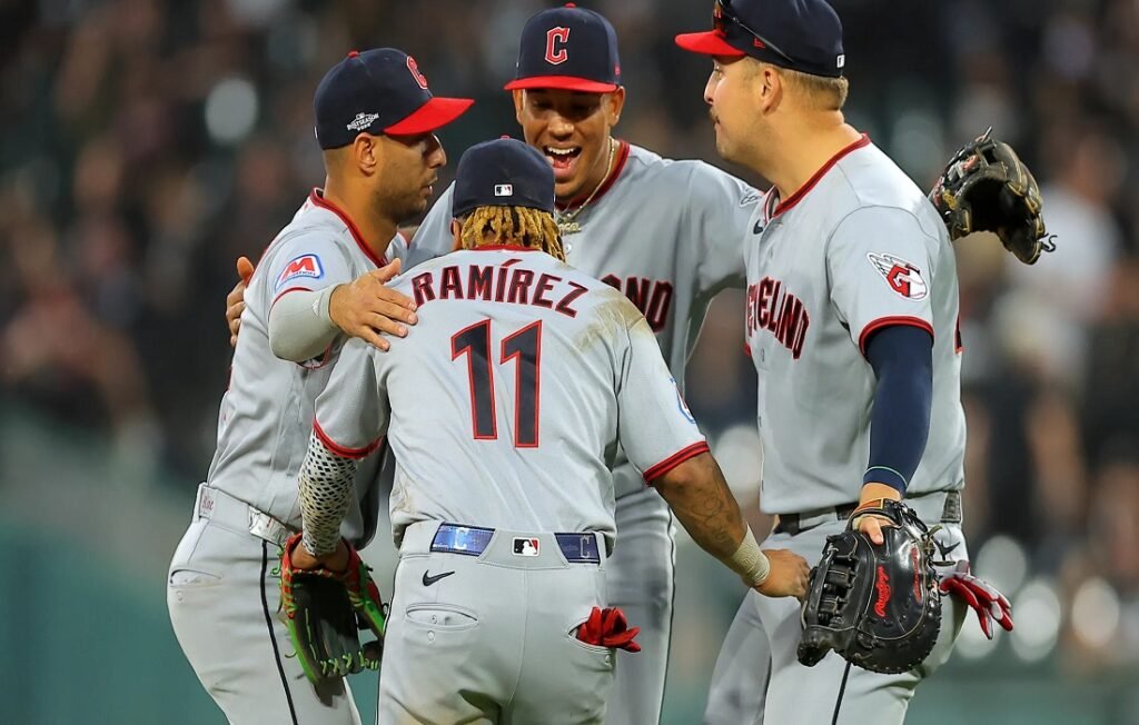 MLB: José Ramírez y Patrick Bailey guían triunfo de Cleveland, que fuerza un quinto juego 3 José Ramírez