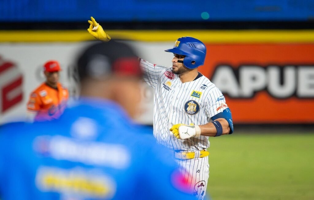 LVBP: Ángel Reyes la botó por cuarto juego seguido en triunfo del Magallanes 1 Ángel Reyes
