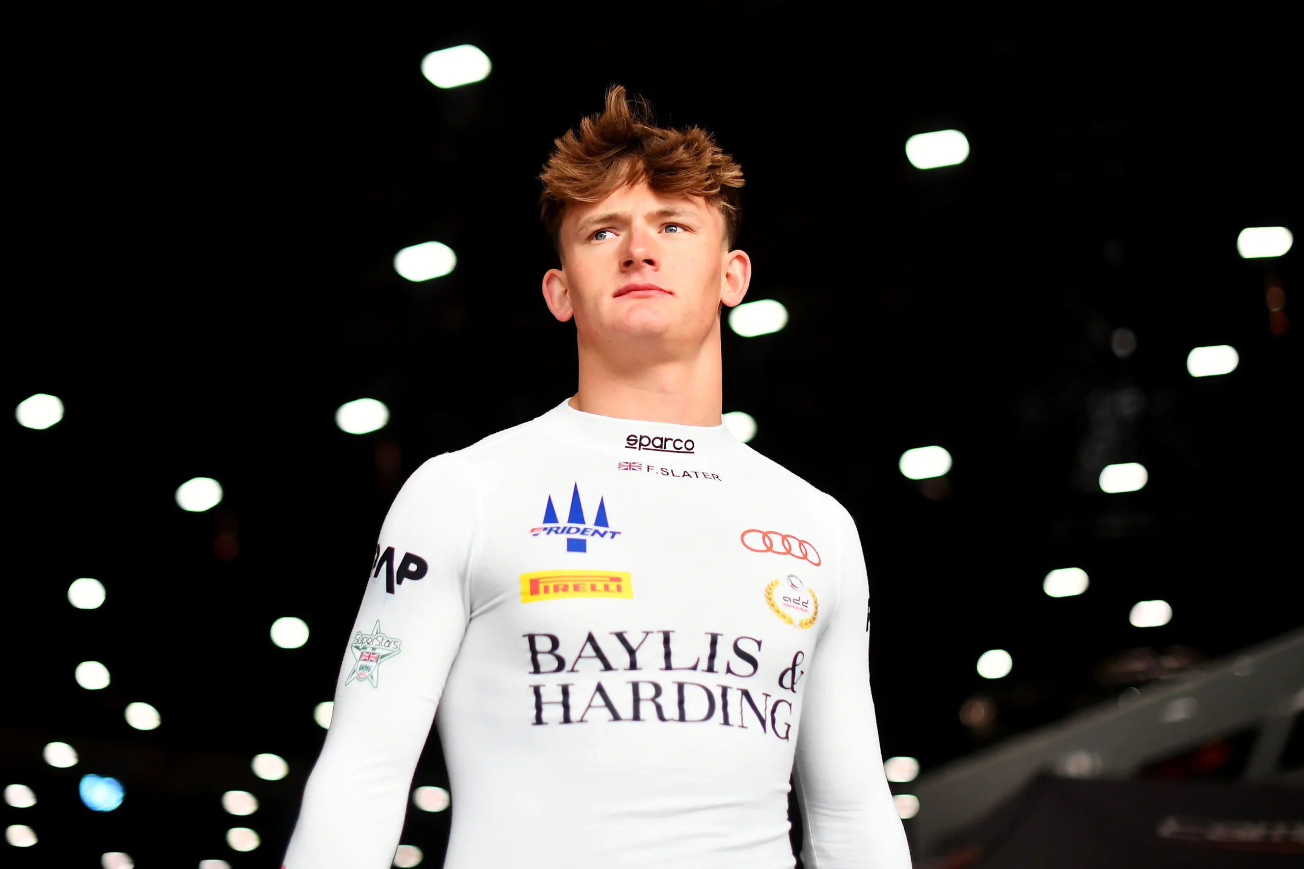 Previa: GP de México 2026 ¡Antonelli a un paso del título! 7 MADRID, ESPAÑA - 11 DE SEPTIEMBRE: Freddie Slater de Gran Bretaña y TRIDENT (5) observan en el