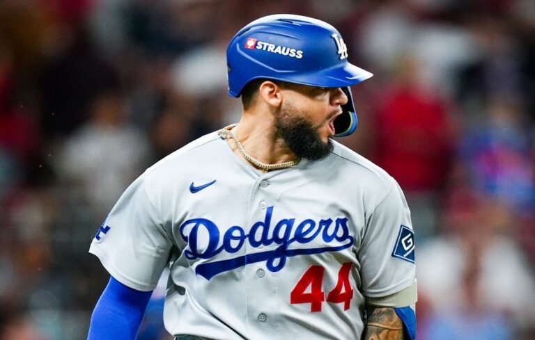 Home 28 MLB