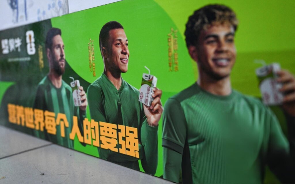 China contra Mbappé por un meme de Mao Tse-Tung: 5 datos para entender la polémica 4 Publicidad de Mbappé con Messi y Lamine.