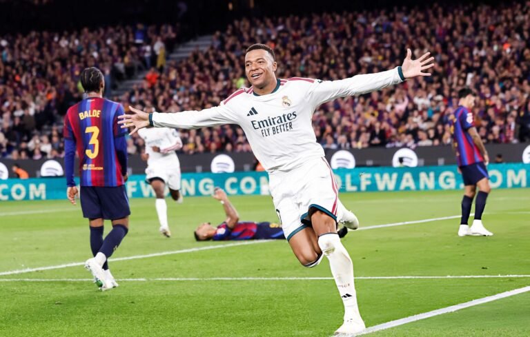 Home 29 Mbappé llegó a 100 goles con el Real Madrid.
