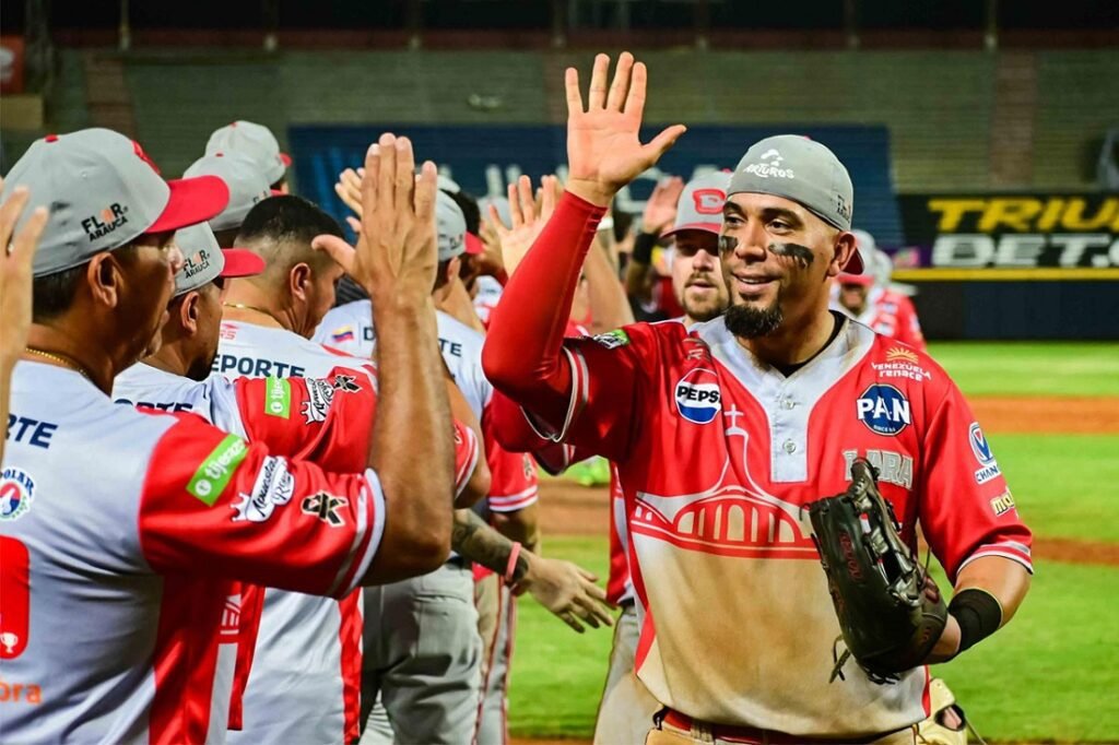 LVBP: Caribes y Tigres se afianzan en el primer lugar 2 LVBP