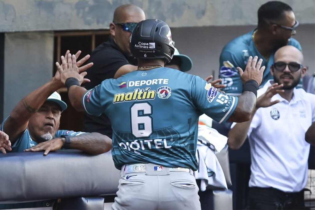 LVBP: Tigres sigue en racha y se queda con el primer lugar 2 LVBP
