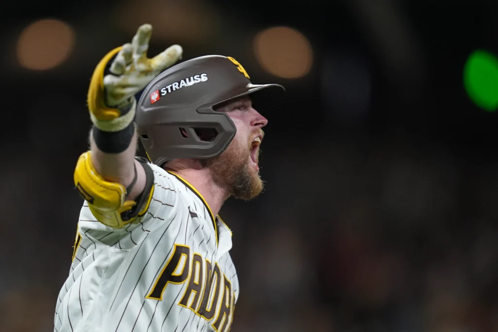 Los Padres de San Diego se niegan a irse y alargan la serie ante Milwaukee 1 Padres de San Diego se mantienen vivos en la serie ante Milwaukee