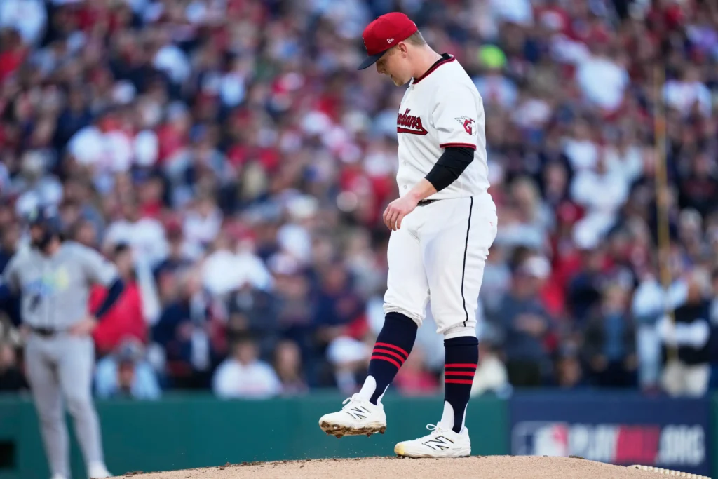 Guardianes de Cleveland van por la épica contra los Rays de Tampa Bay 1 Parker Messick falla en su salida del Juego 5 entre Guardianes de Cleveland y Rays de Tampa Bay