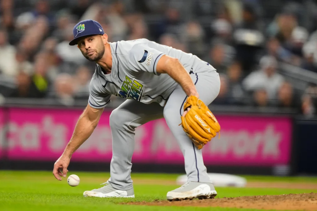 Rays y Guardianes ya tienen listos a sus abridores para el Juego 4 2 Nick Martínez será el encargado de abrir por Rays de Tampa Bay en el Juego 4