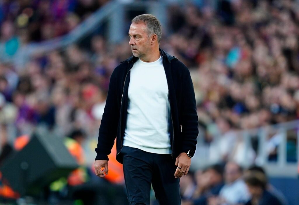 Barcelona continúa en modo arrasador: ocho partidos, ocho victorias 1 Hansi Flick, DT del Barcelona.