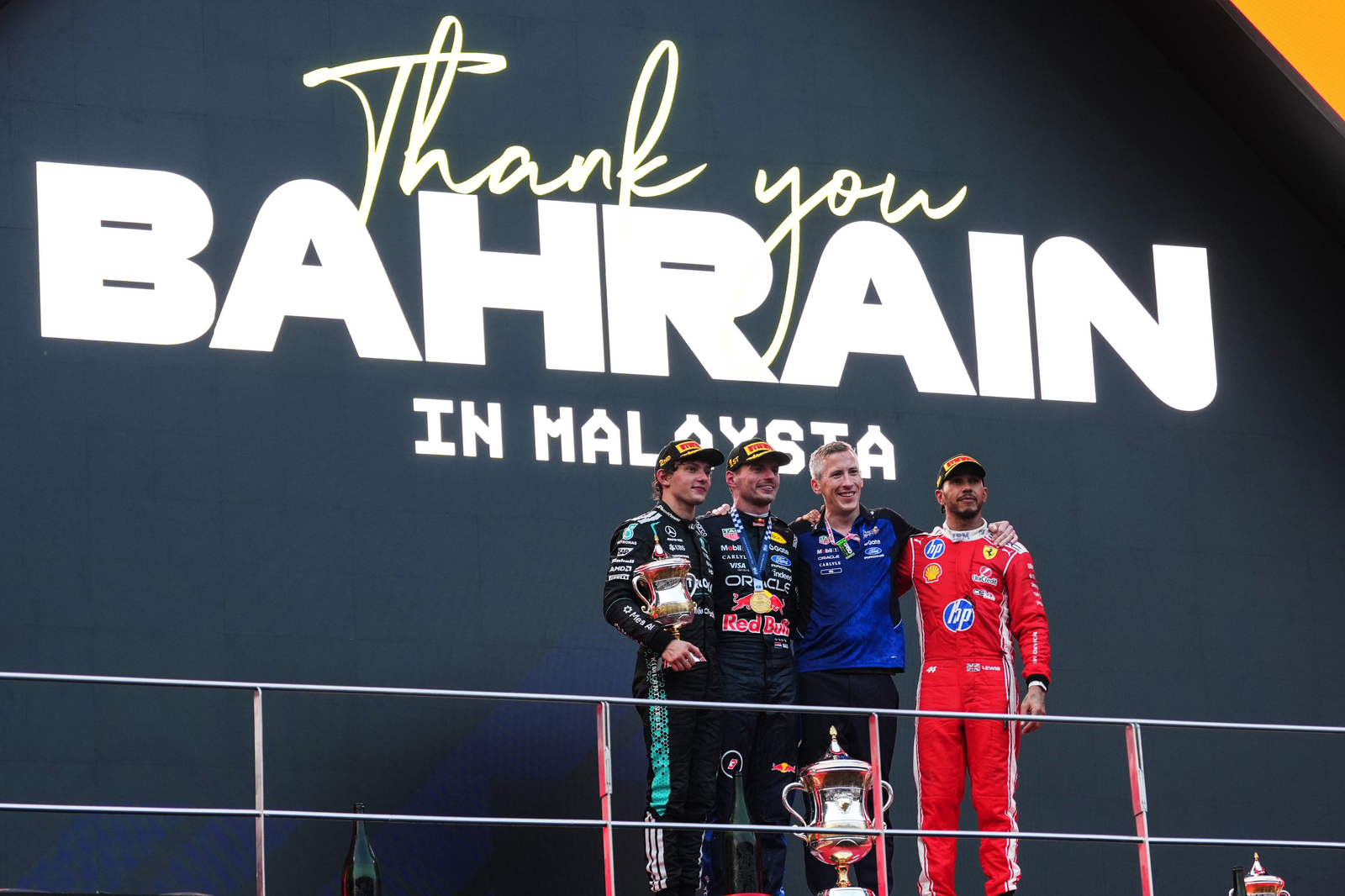 Max Verstappen logra su primera victoria de 2026 en caótico GP de Bahréin 1 verstappen, antonelli, hamilton, gp de bahrein en malasia